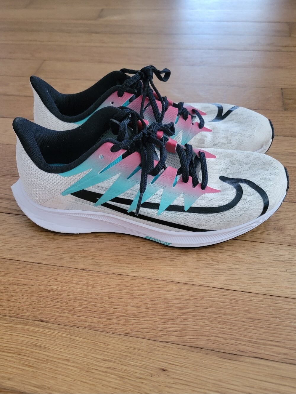 Nike Rival Fly ivory running shoes